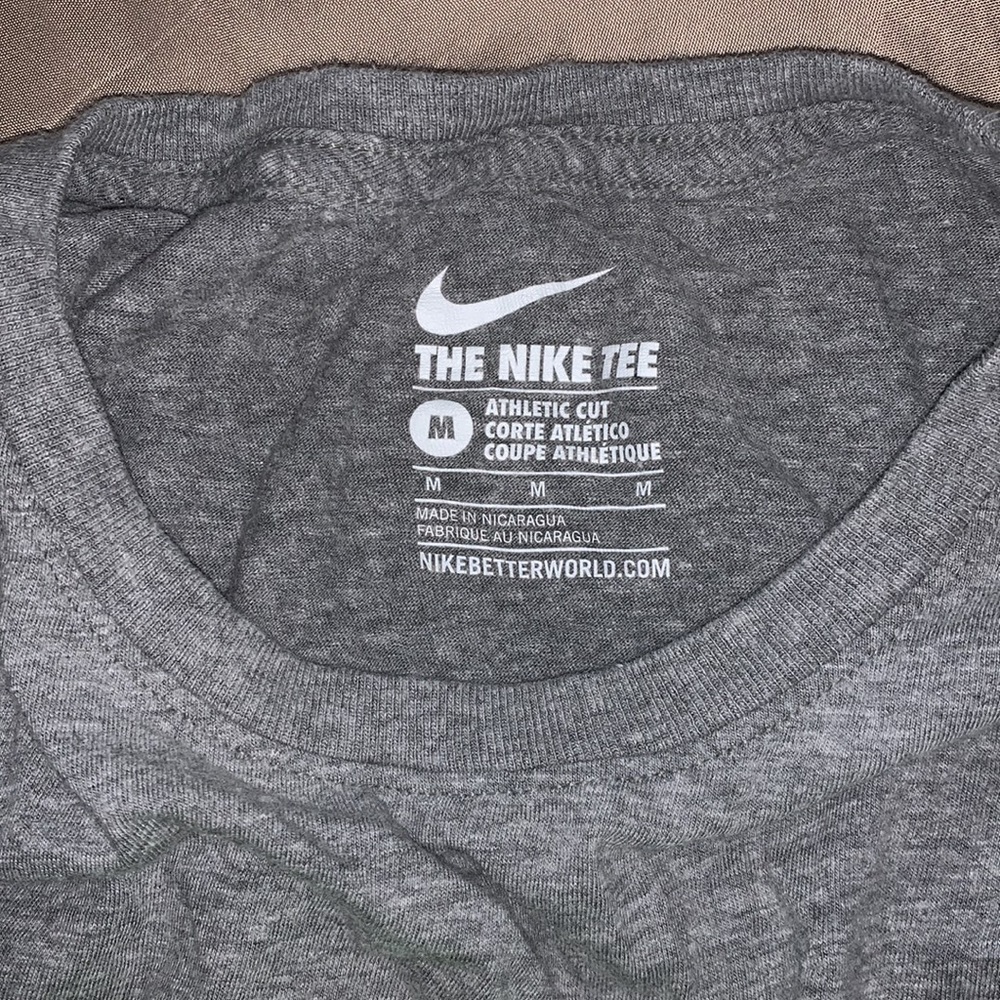 Nike - Picture 3 of 3